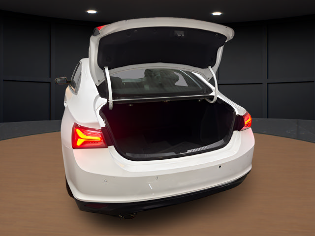 Used 2021 Chevrolet Malibu LT FWD image 7