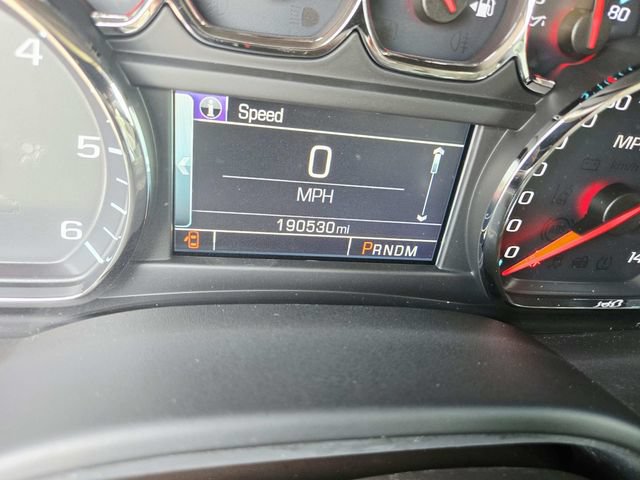 Used 2015 Chevrolet Suburban LT RWD image 26