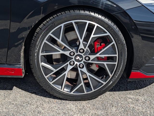 Used 2022 Hyundai Elantra N FWD image 11
