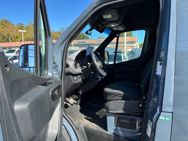 Used 2019 Mercedes-Benz Sprinter 144 image 15