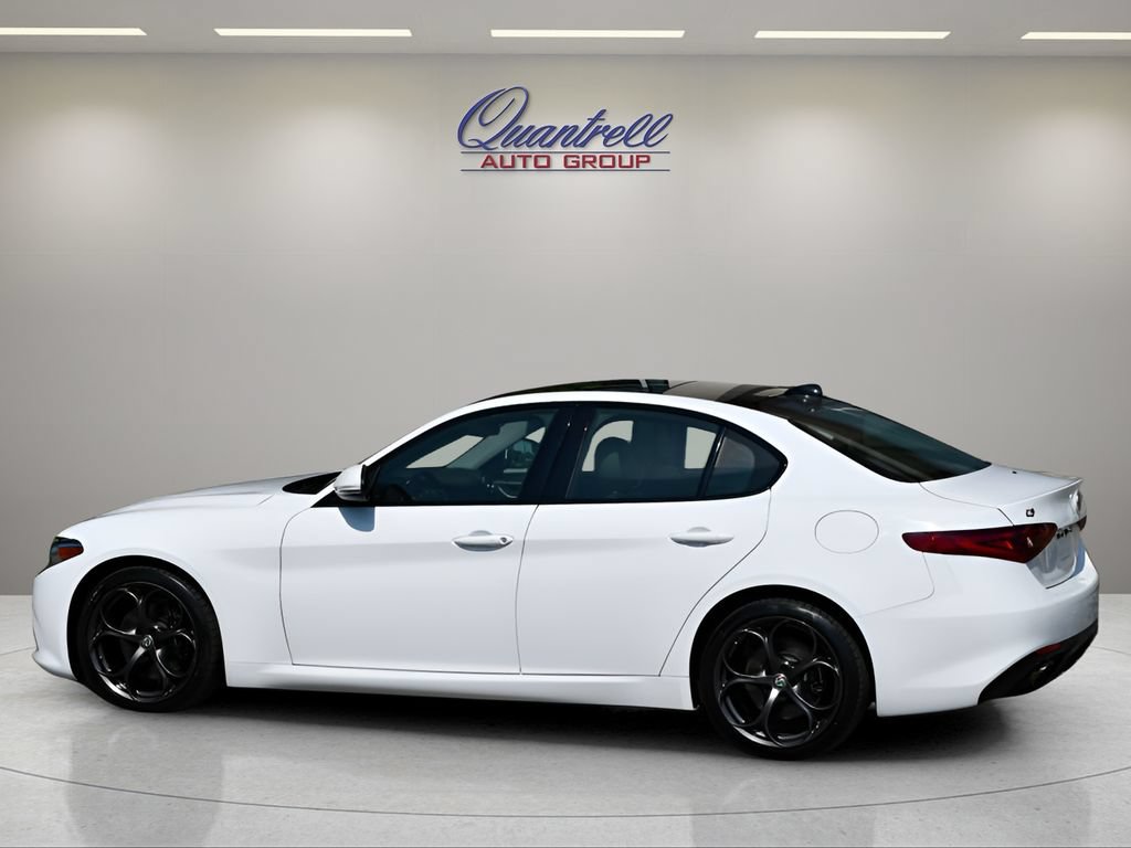 Used 2018 Alfa Romeo Giulia Ti Sport w/ Quick Order Package 22S Sport AWD/4WD image 7