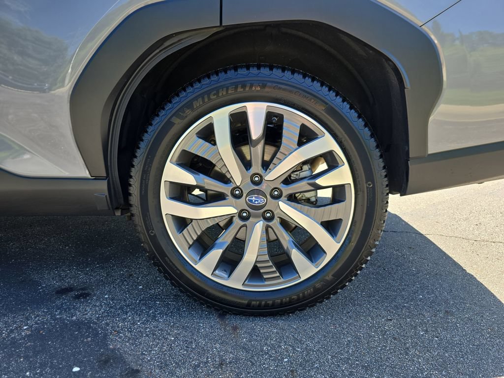 Used 2025 Subaru Forester Touring AWD/4WD image 37