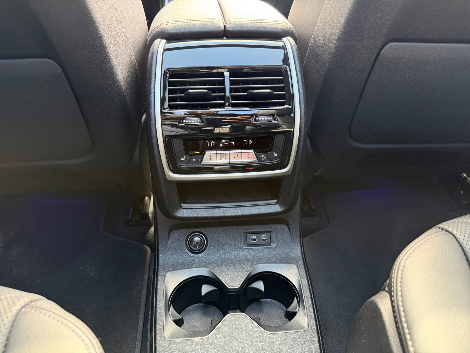 Used 2023 BMW X7 xDrive40i w/ Executive Package AWD/4WD image 18