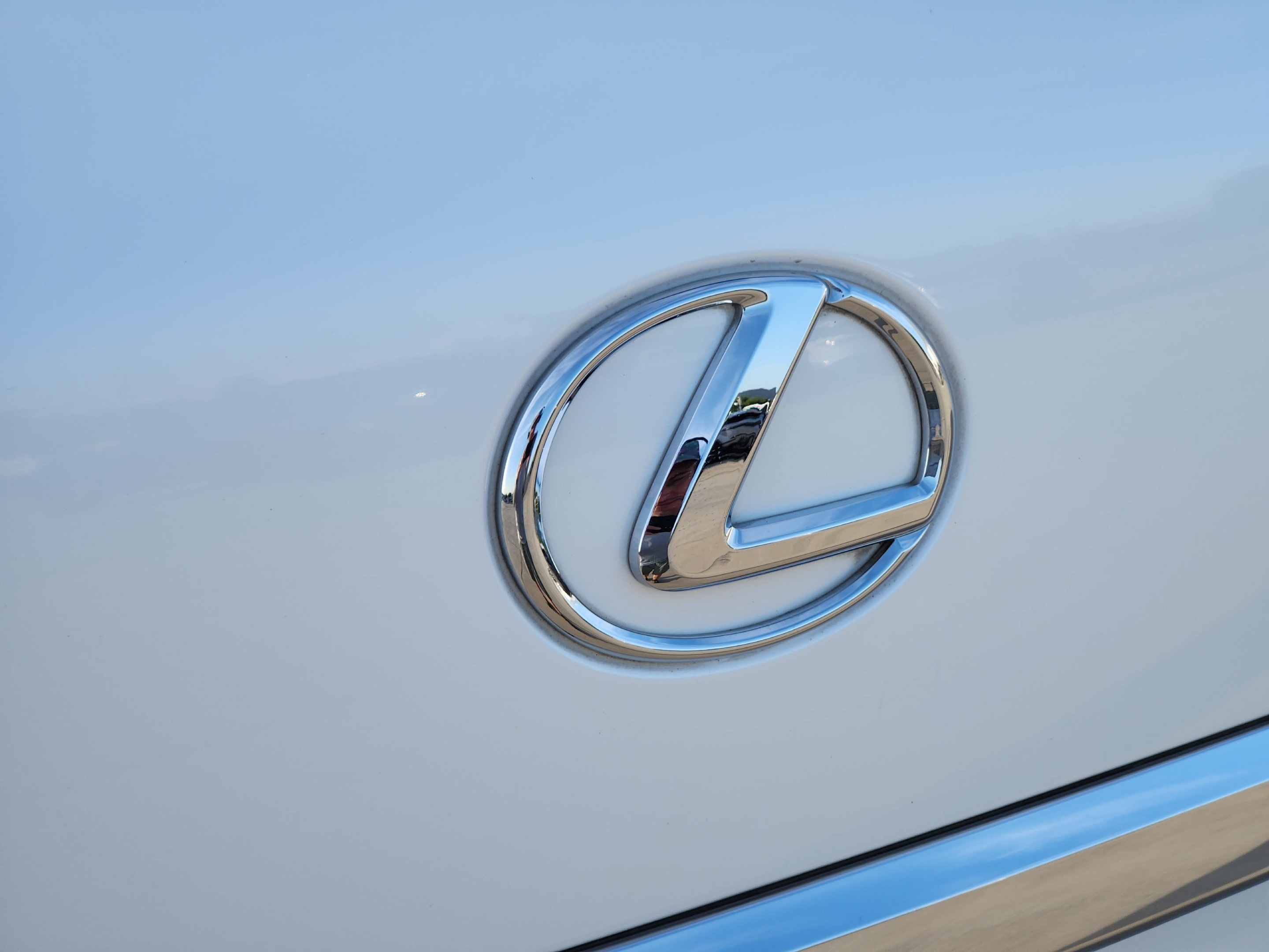 Used 2016 Lexus LX 570 4WD w/ Luxury Package image 37
