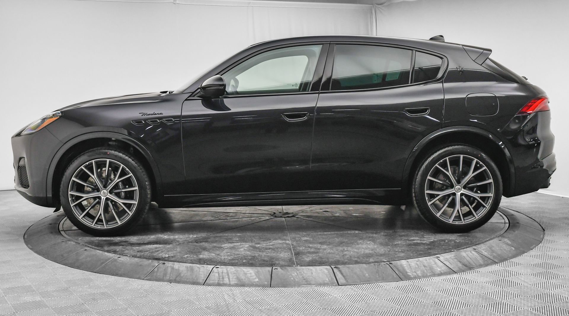 New 2026 Maserati Grecale Modena image 4