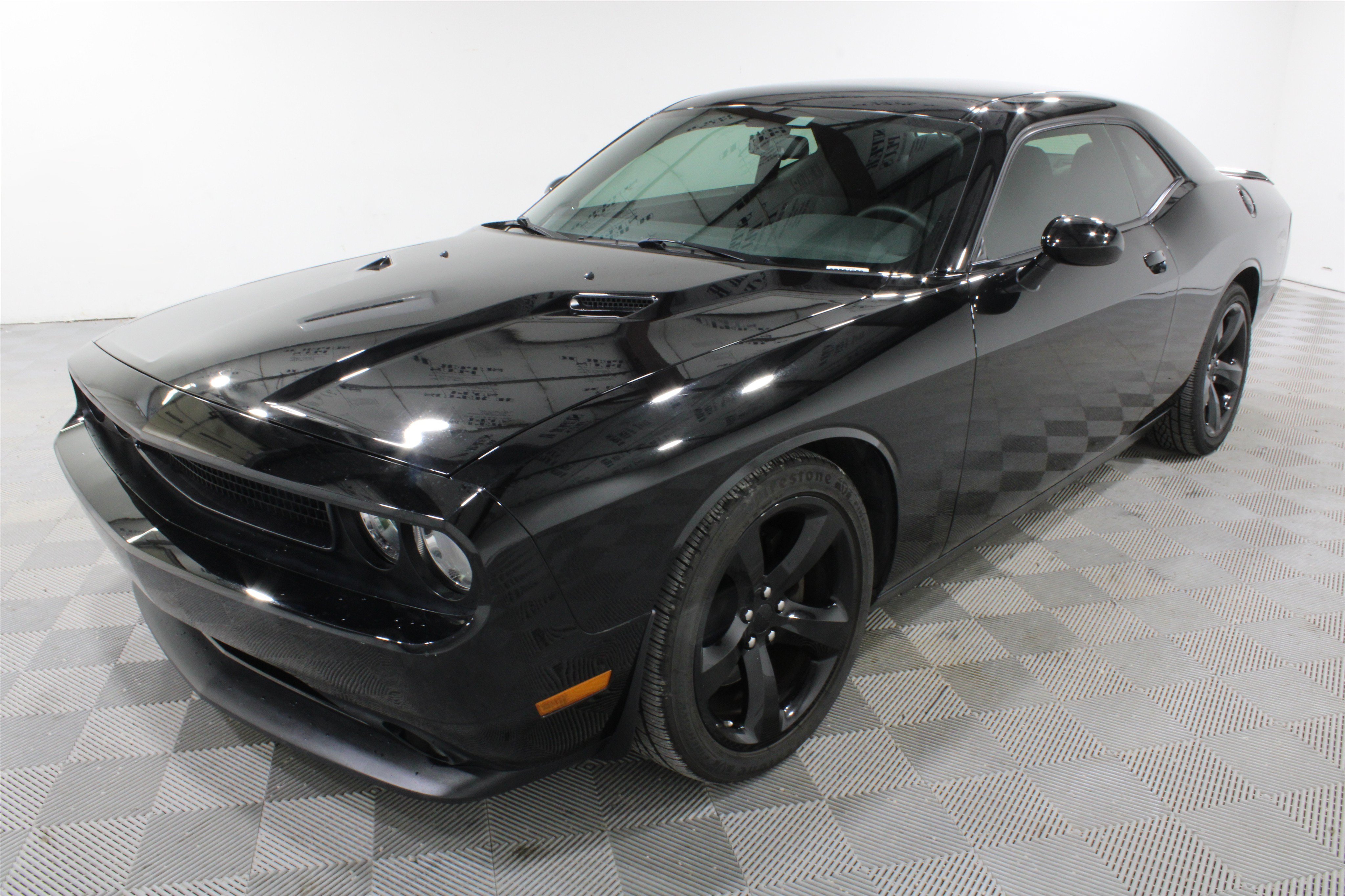 Used 2014 Dodge Challenger R/T w/ Blacktop Package RWD image 28