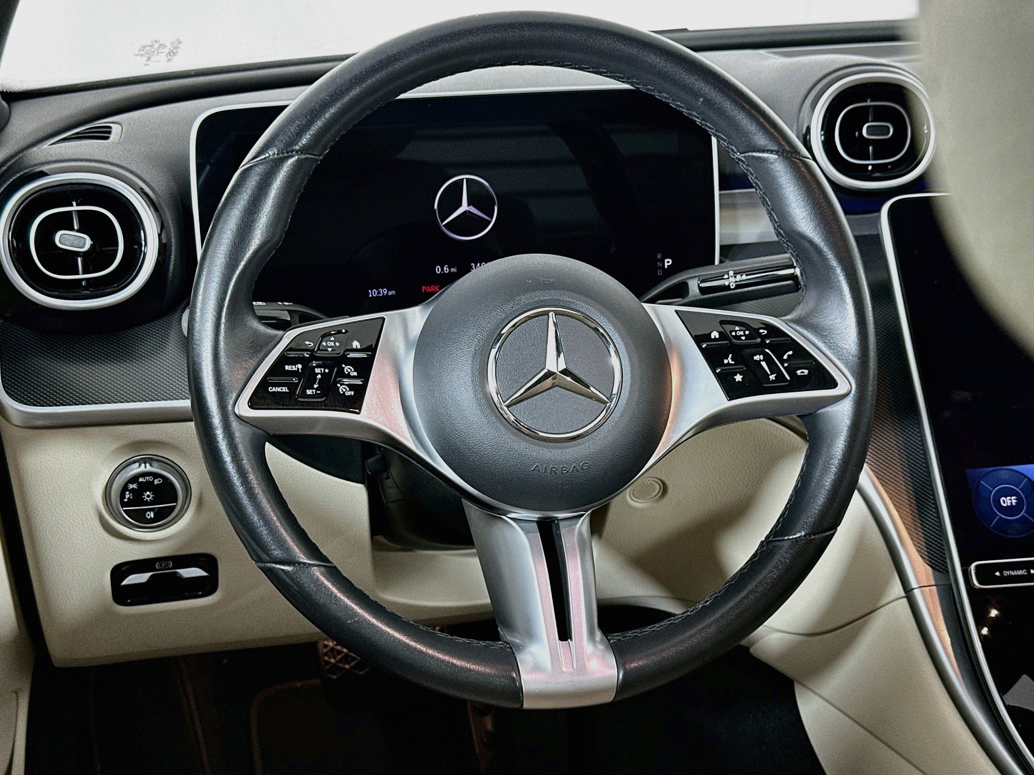 Used 2025 Mercedes-Benz C 300 4MATIC Sedan image 18