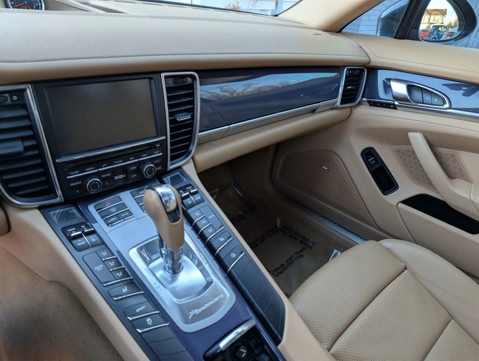 Used 2014 Porsche Panamera 4 image 19