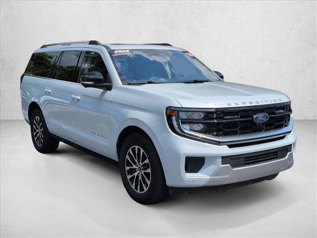 Used 2025 Ford Expedition Max Platinum AWD/4WD image 3