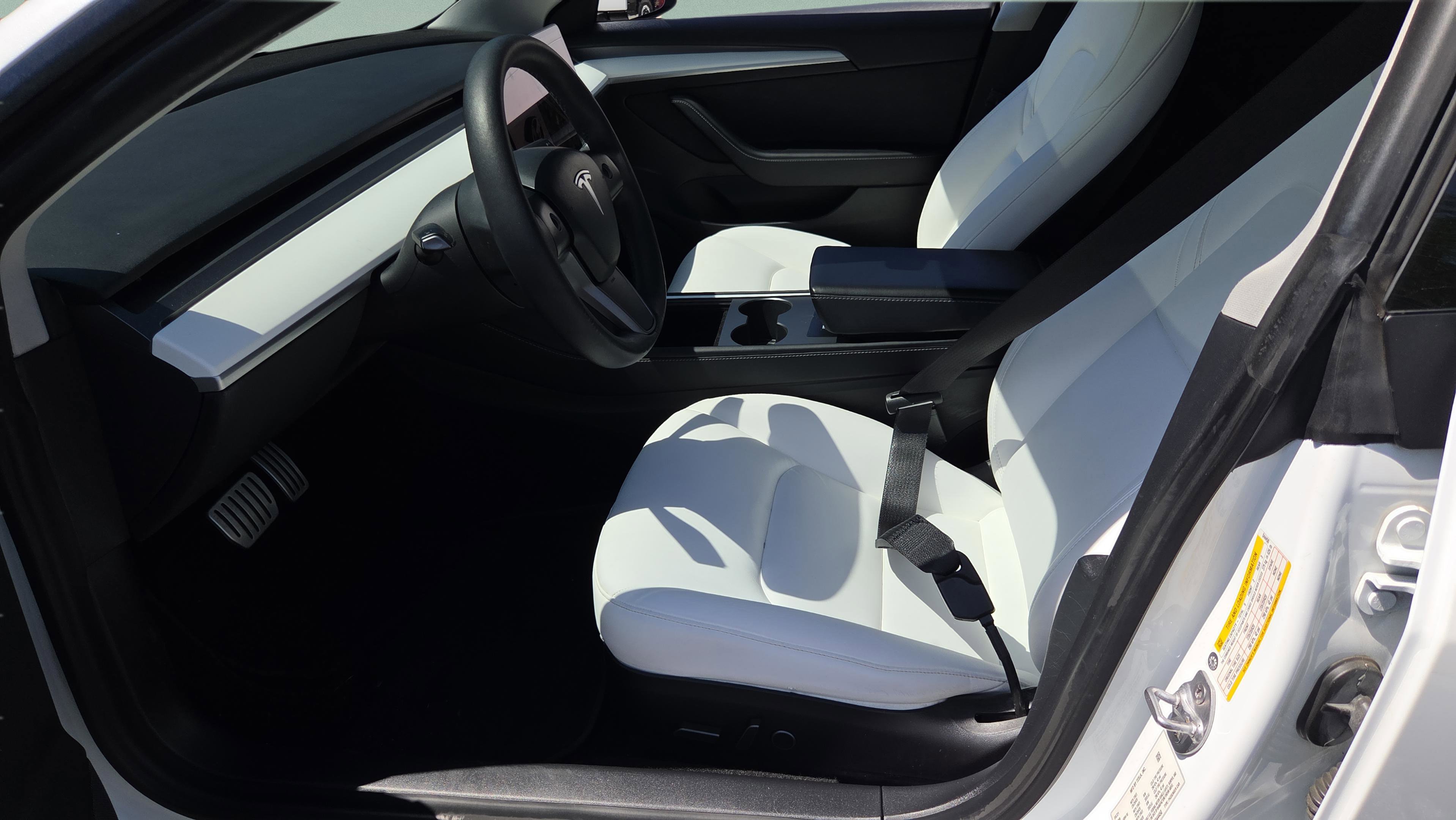 Used 2021 Tesla Model 3 Performance image 10
