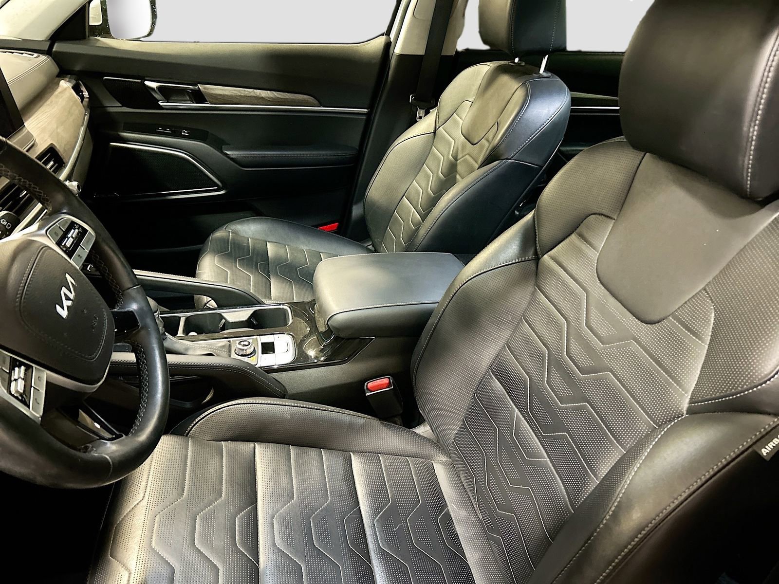 Used 2022 Kia Telluride SX w/ SX Prestige Package AWD/4WD image 22