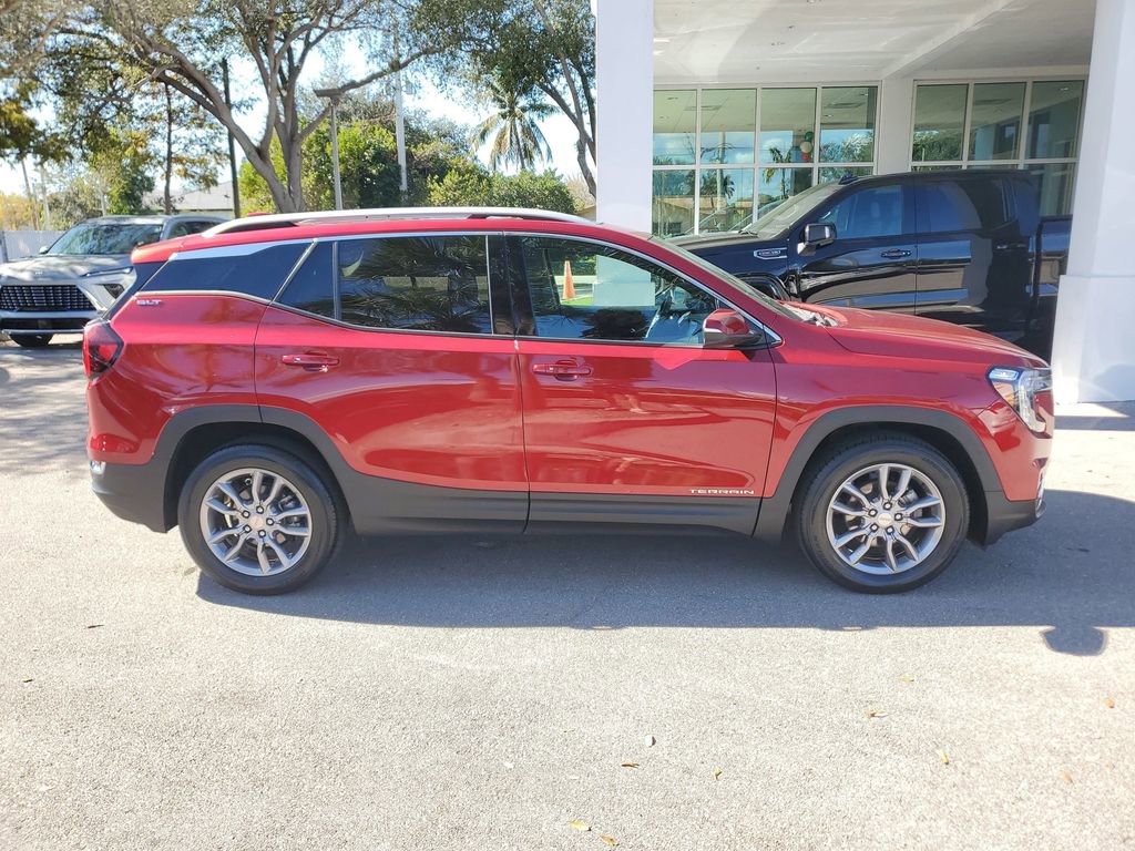 Certified 2022 GMC Terrain SLT image 6