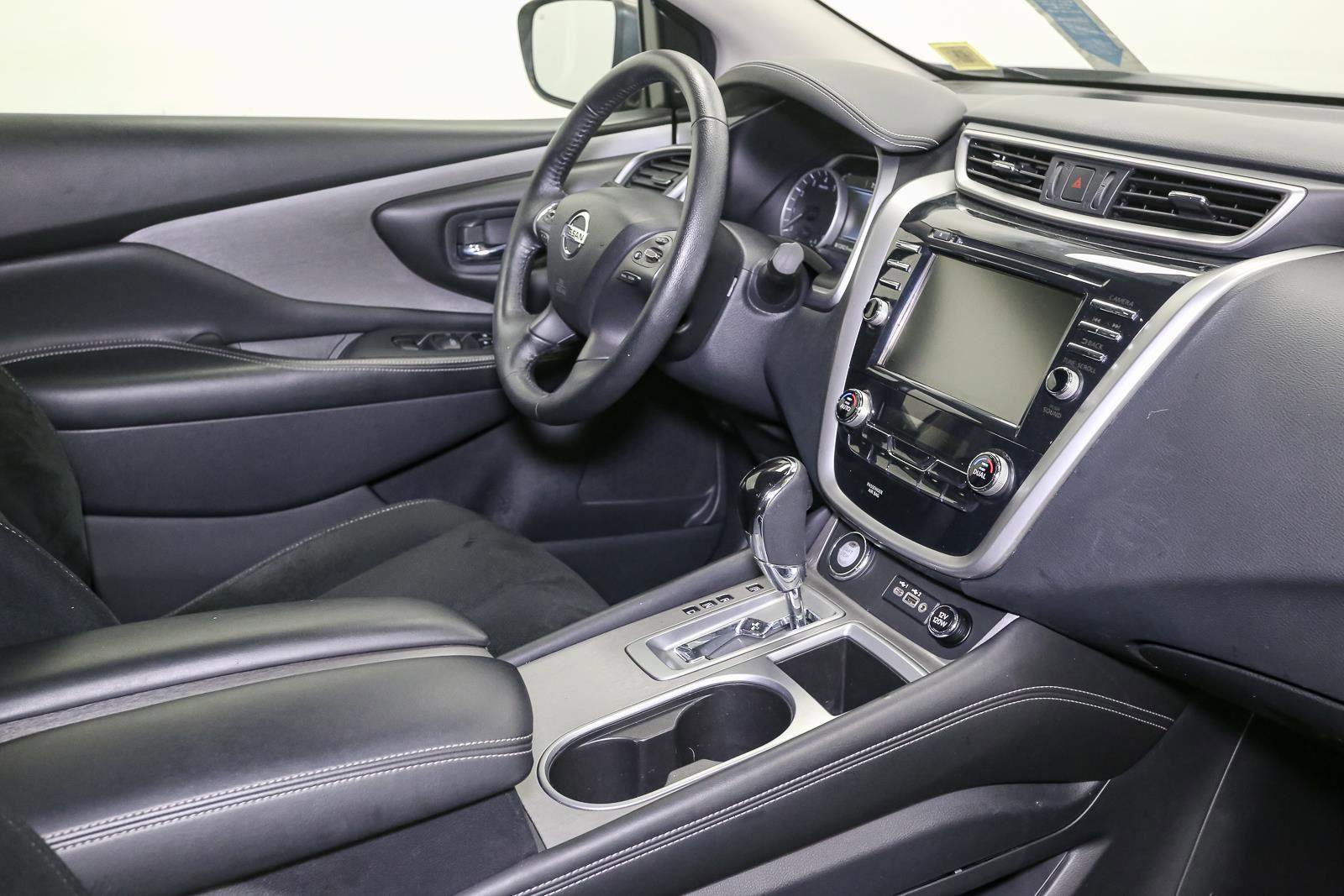 Used 2020 Nissan Murano SV image 19