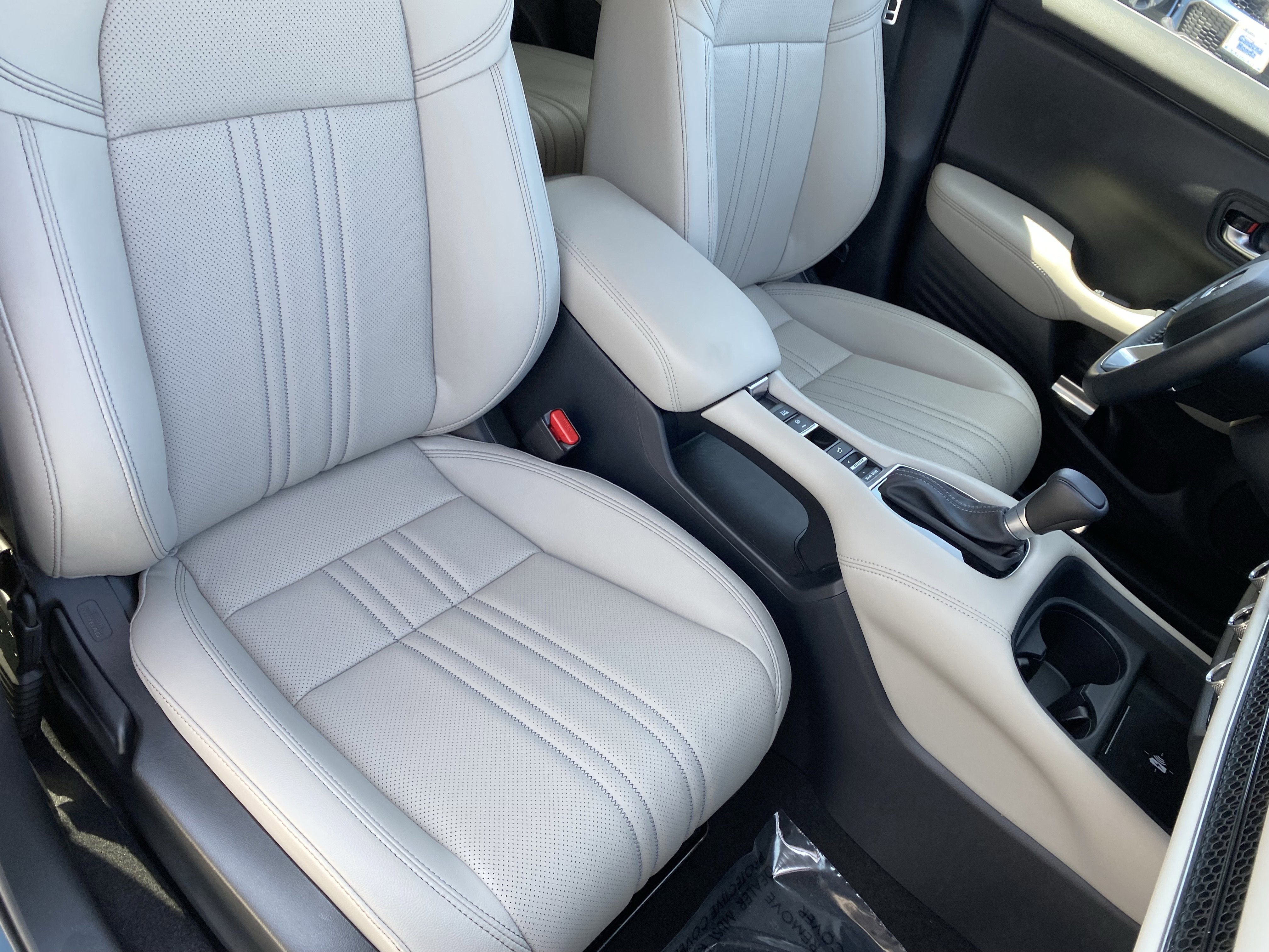 Used 2026 Honda HR-V EX-L image 8