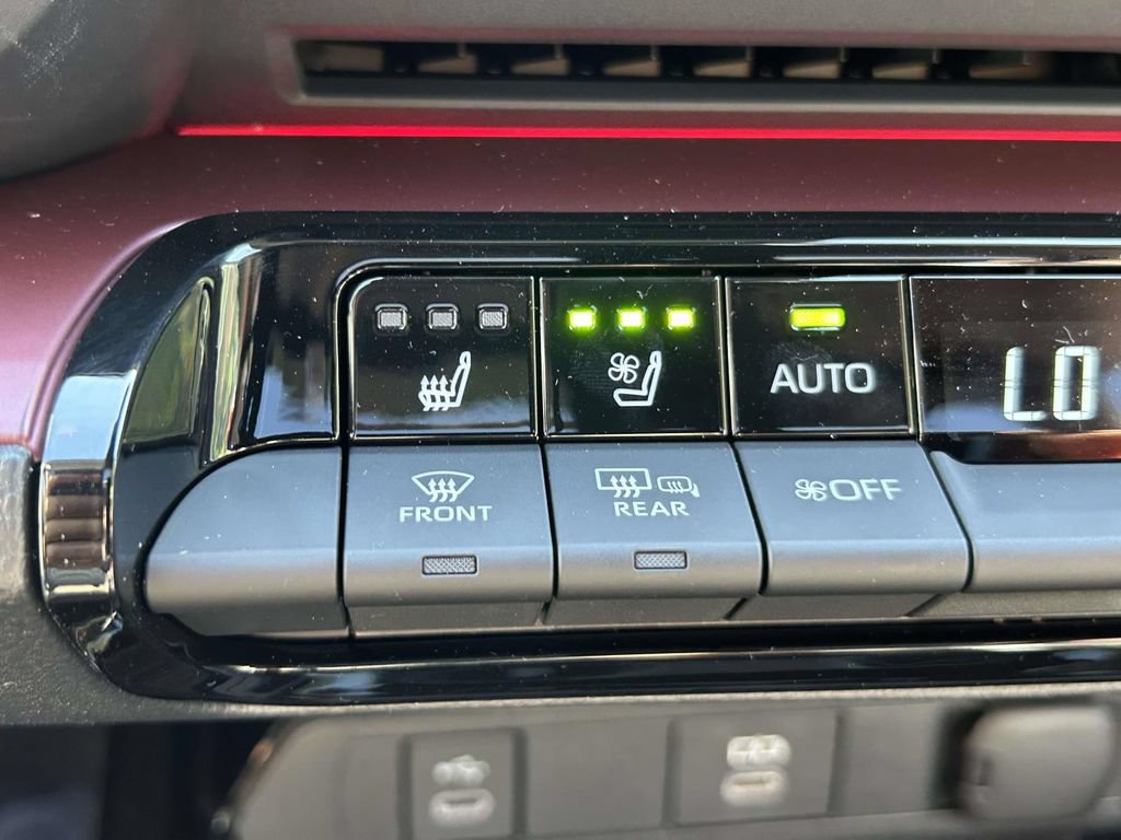 New 2026 Toyota Prius Plug-In Hybrid w/ Limited Premium Package FWD image 23