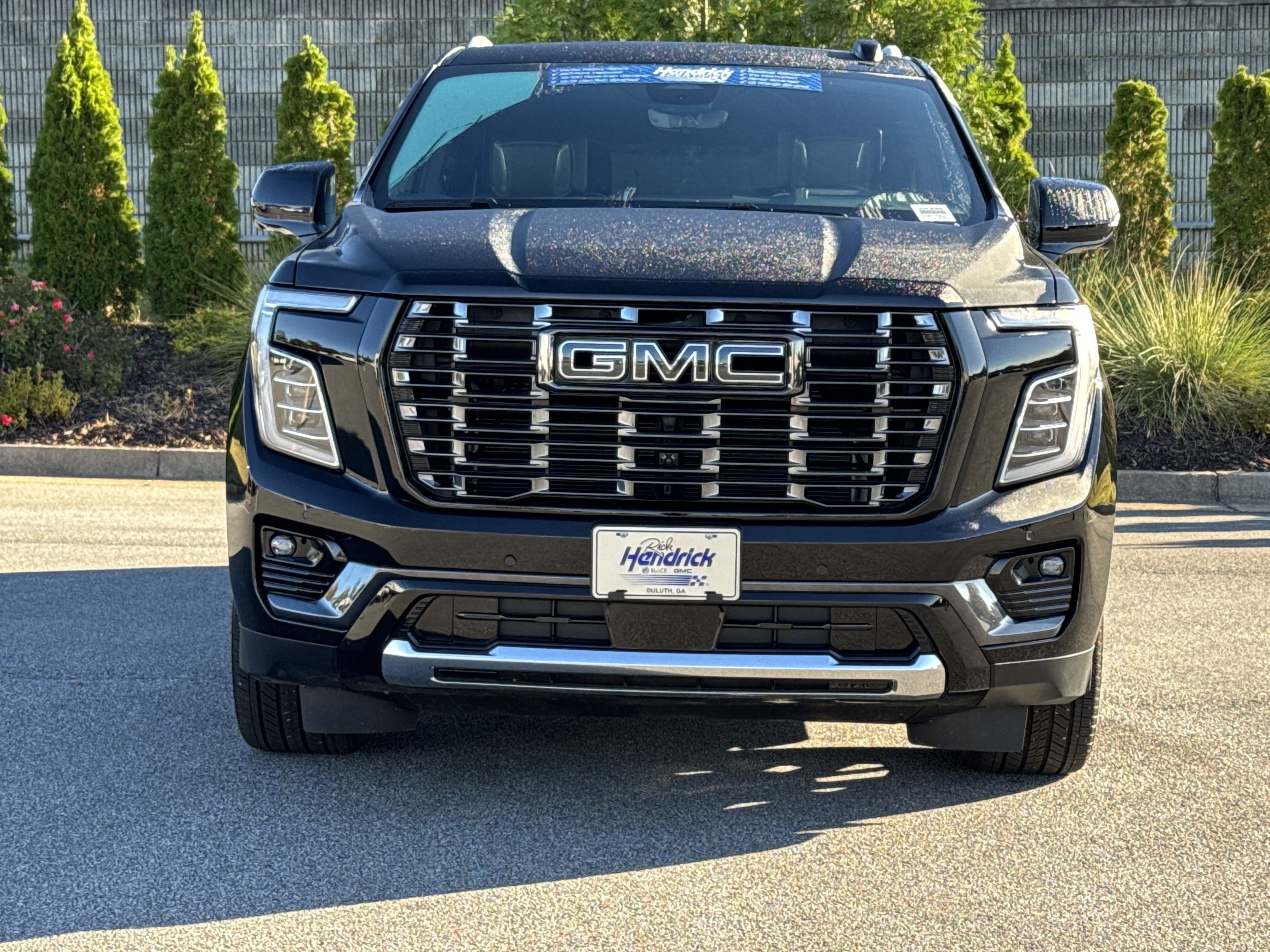 Used 2026 GMC Yukon Denali Ultimate AWD/4WD image 3
