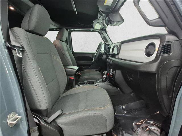 Certified 2024 Jeep Gladiator Sport AWD/4WD image 22