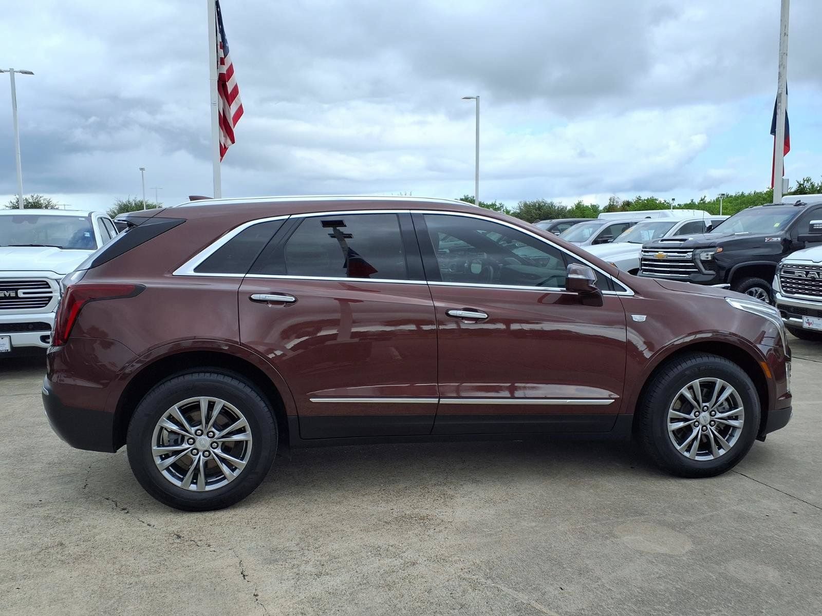 Used 2023 Cadillac XT5 Premium Luxury FWD image 4
