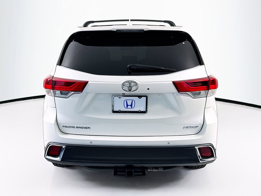 Used 2018 Toyota Highlander Limited FWD image 6