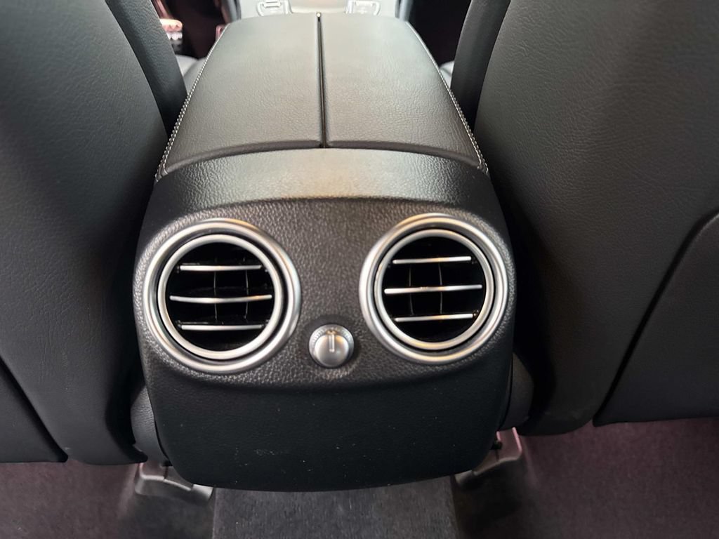 Used 2022 Mercedes-Benz GLC 300 4MATIC image 16