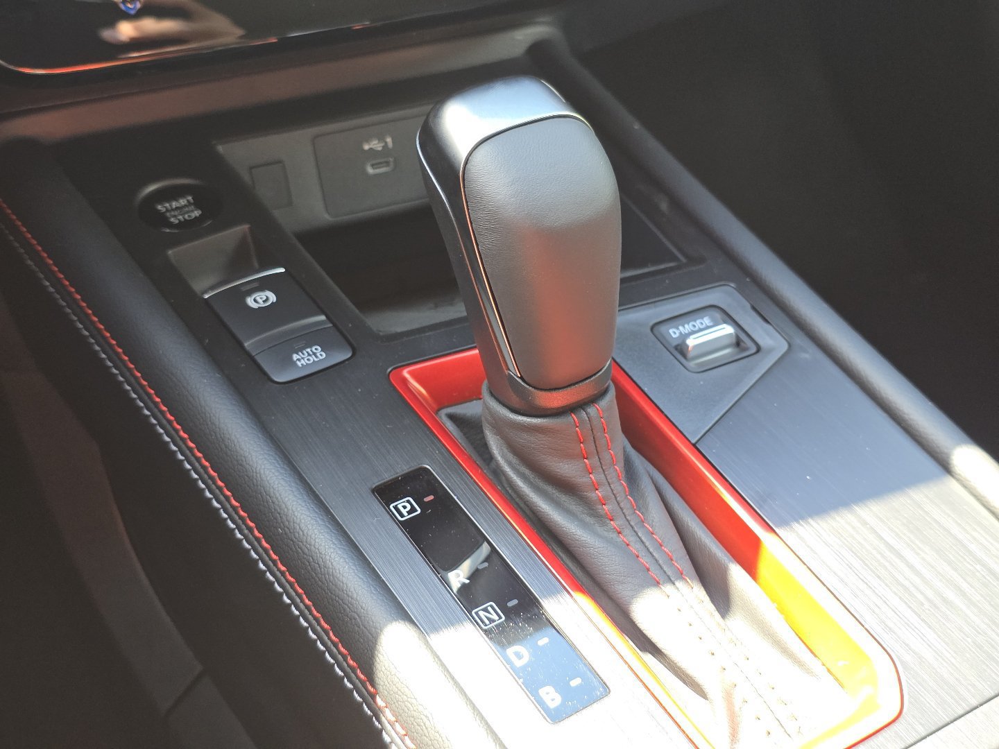 New 2026 Nissan Kicks SR AWD/4WD image 35
