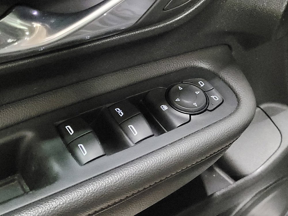 Used 2020 GMC Terrain SLE image 27