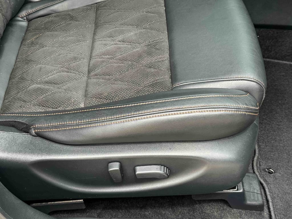 Used 2020 Nissan Maxima SR w/ Sport Mat Group FWD image 25
