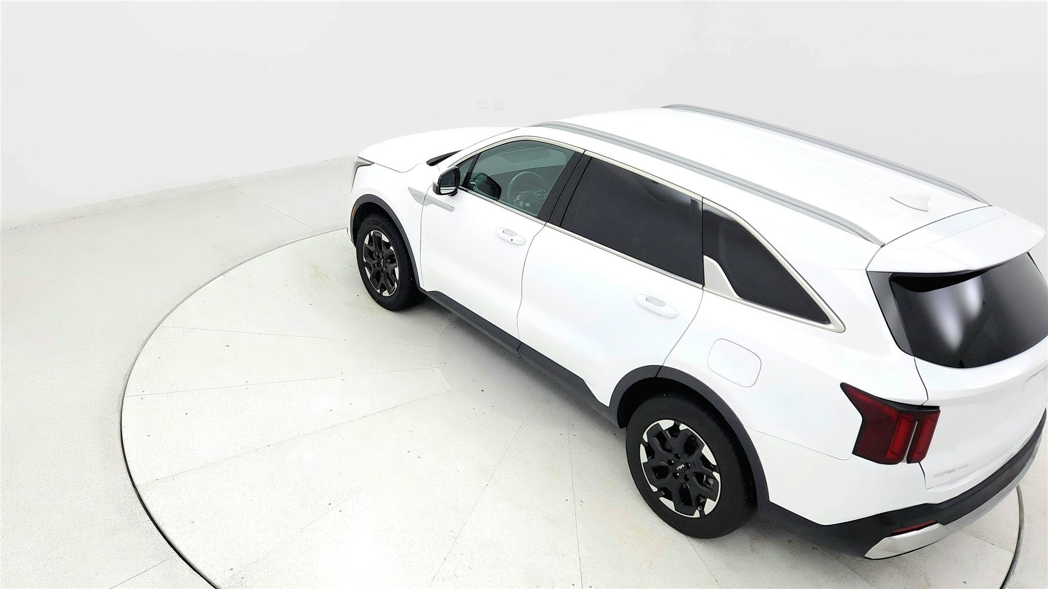Used 2024 Kia Sorento S AWD/4WD image 15