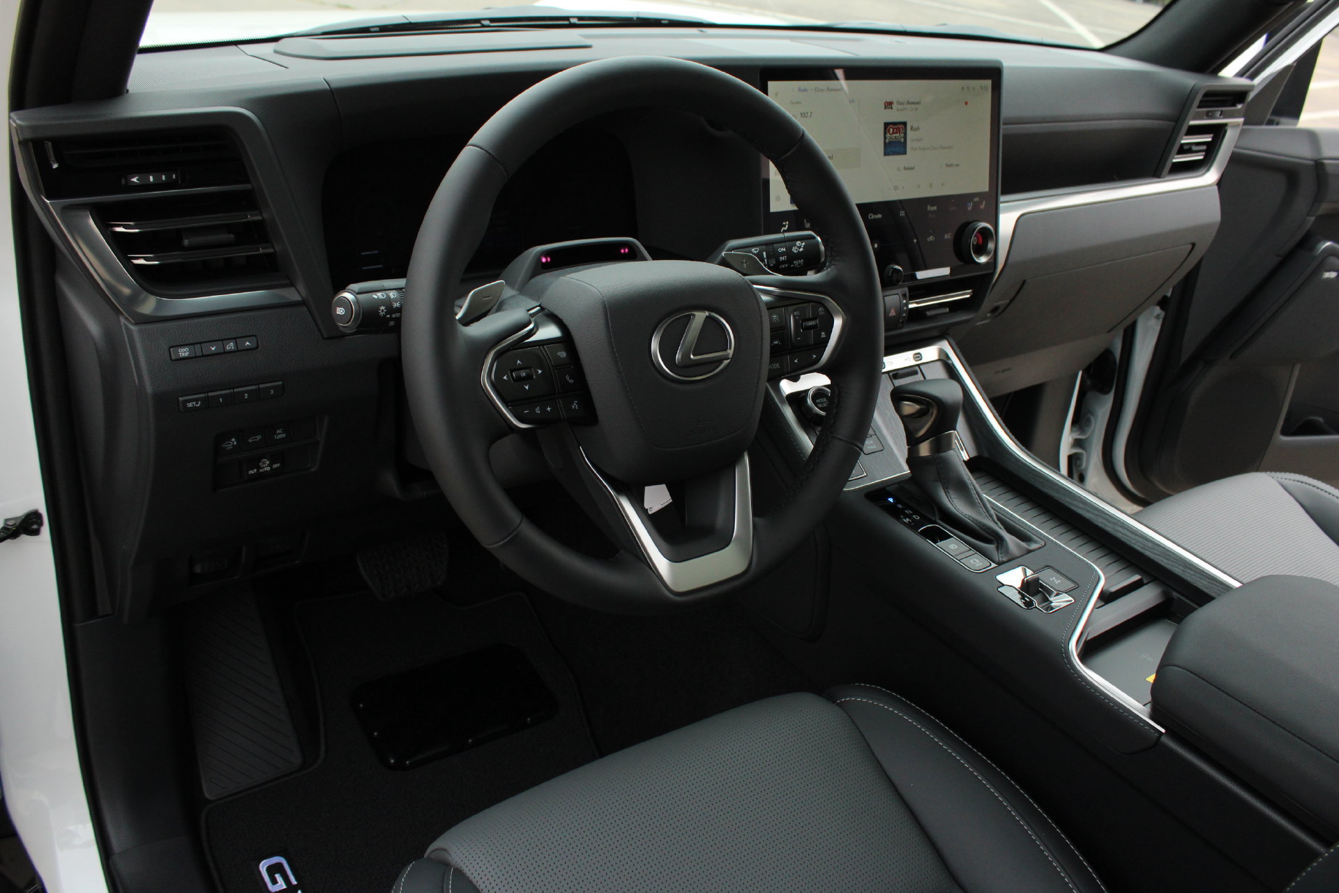 Used 2026 Lexus GX 550 AWD/4WD image 7