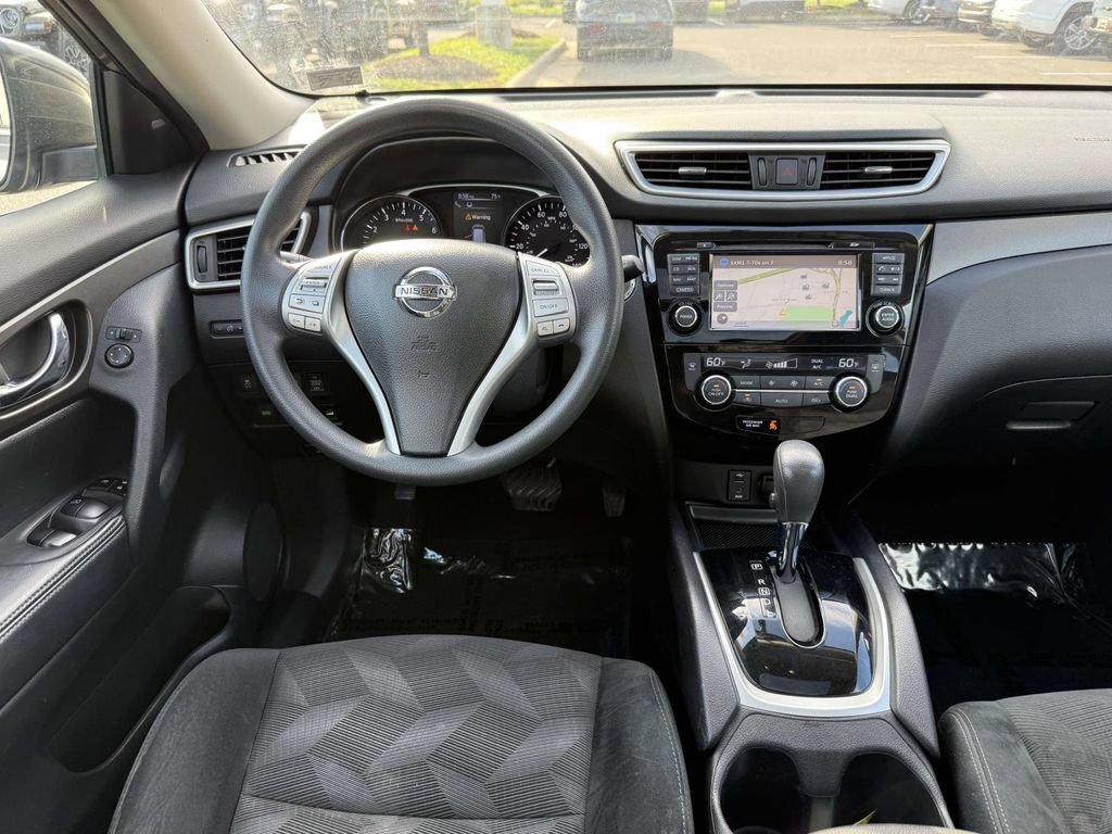 Used 2015 Nissan Rogue SV w/ SV Premium Package AWD/4WD image 18