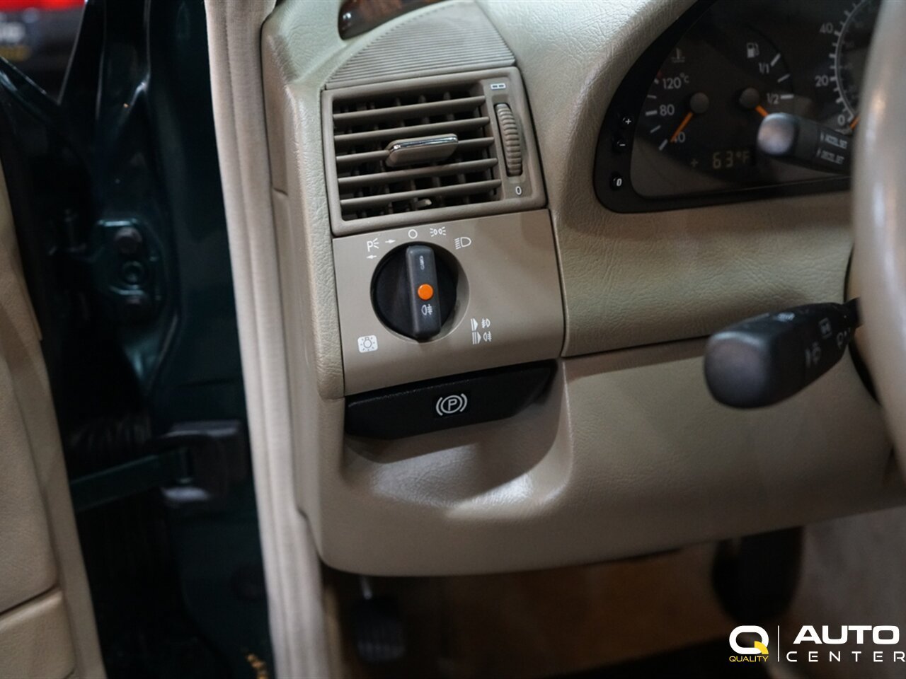 Used 1999 Mercedes-Benz C 230 image 18