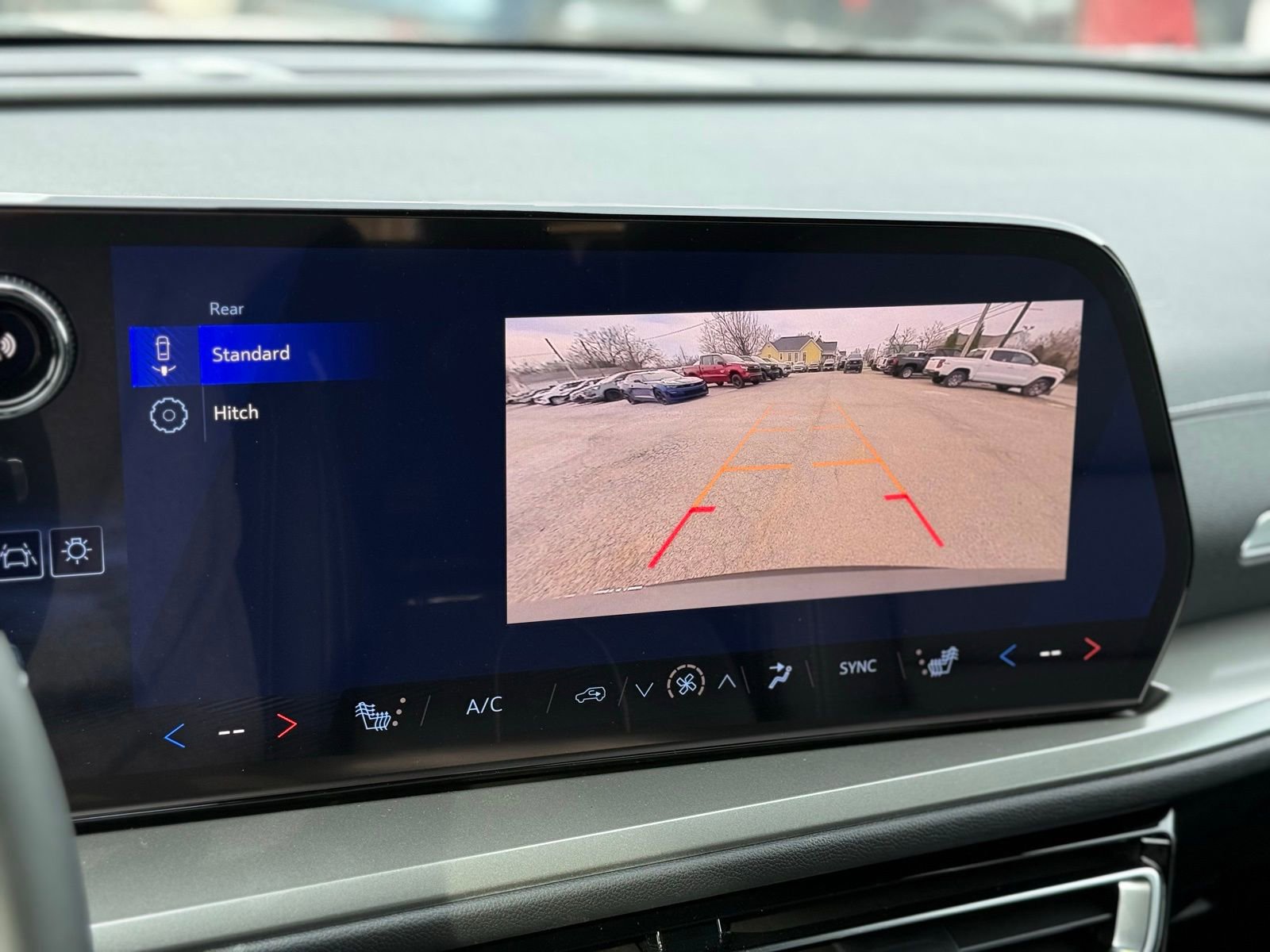 New 2026 Chevrolet Traverse LT image 30