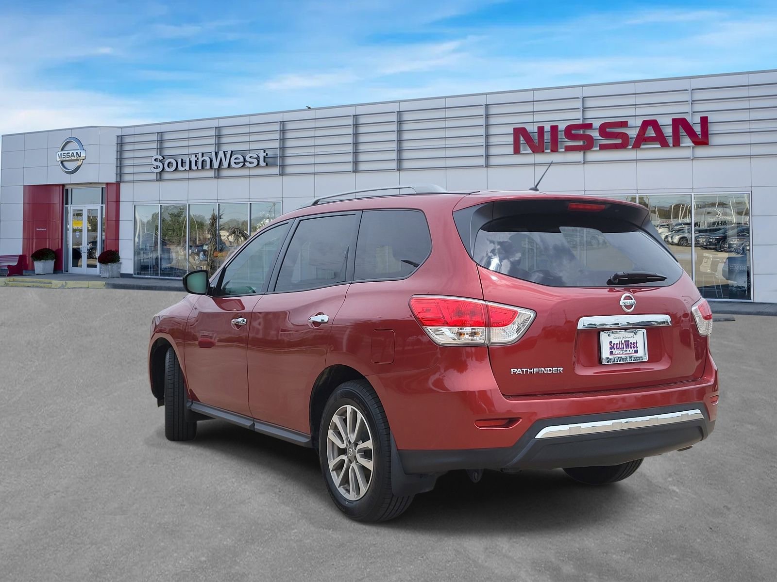 Used 2016 Nissan Pathfinder S FWD image 5