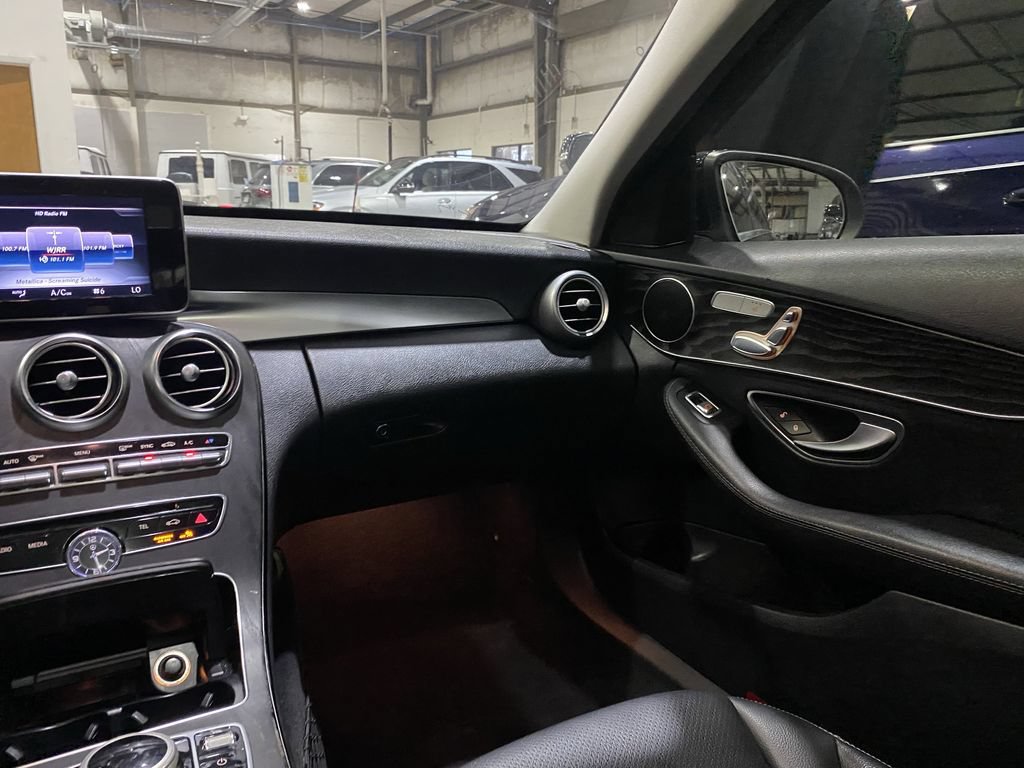 Used 2017 Mercedes-Benz C 300 Sedan image 3