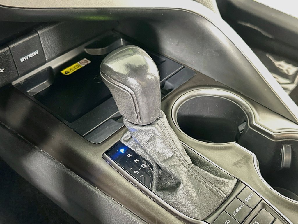 Used 2022 Toyota Camry XSE FWD image 33