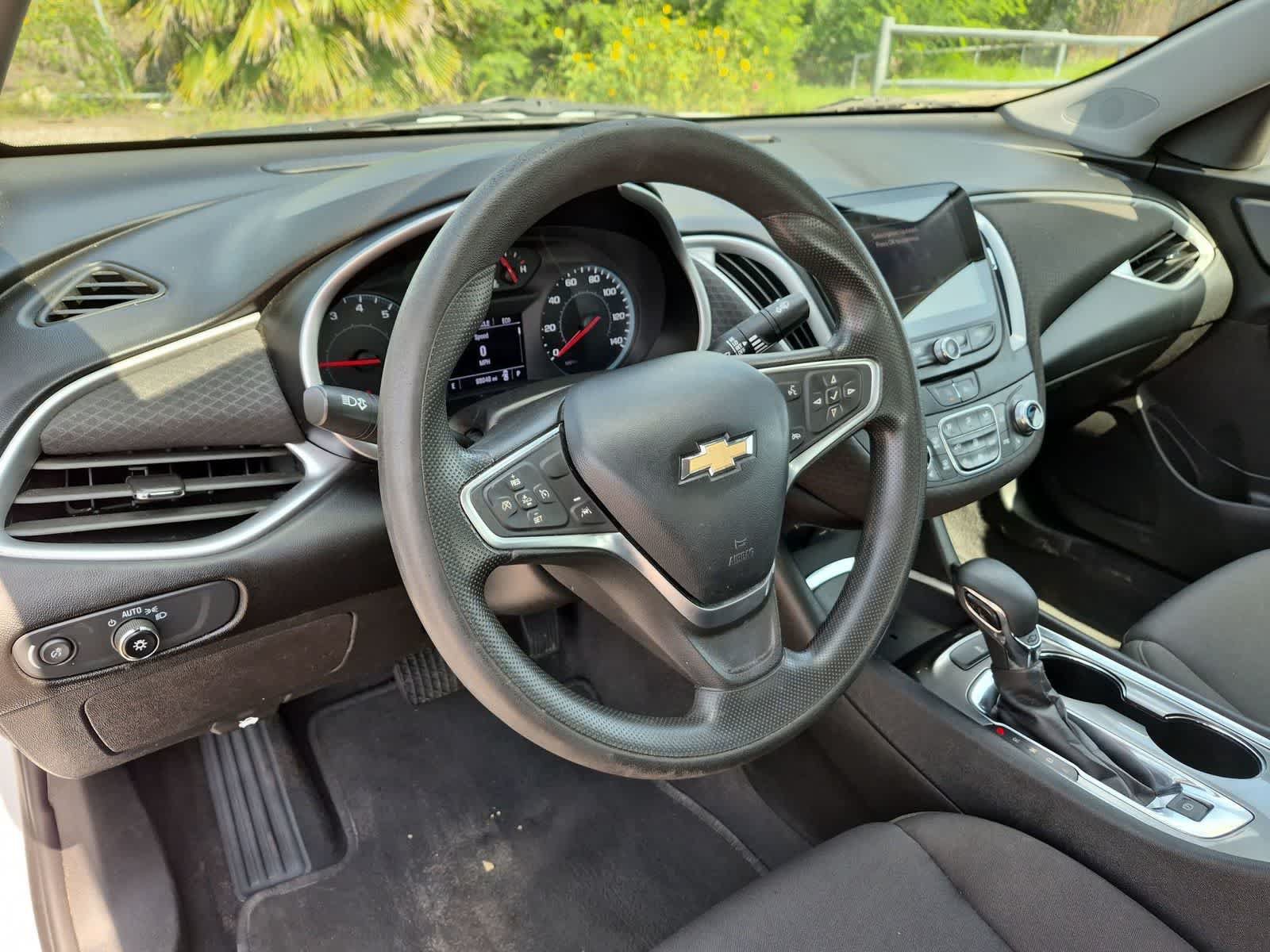 Used 2023 Chevrolet Malibu LT FWD image 10