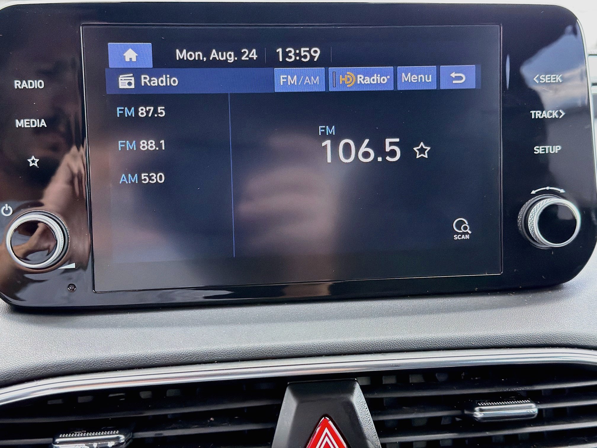 Used 2021 Hyundai Santa Fe SE AWD/4WD image 28