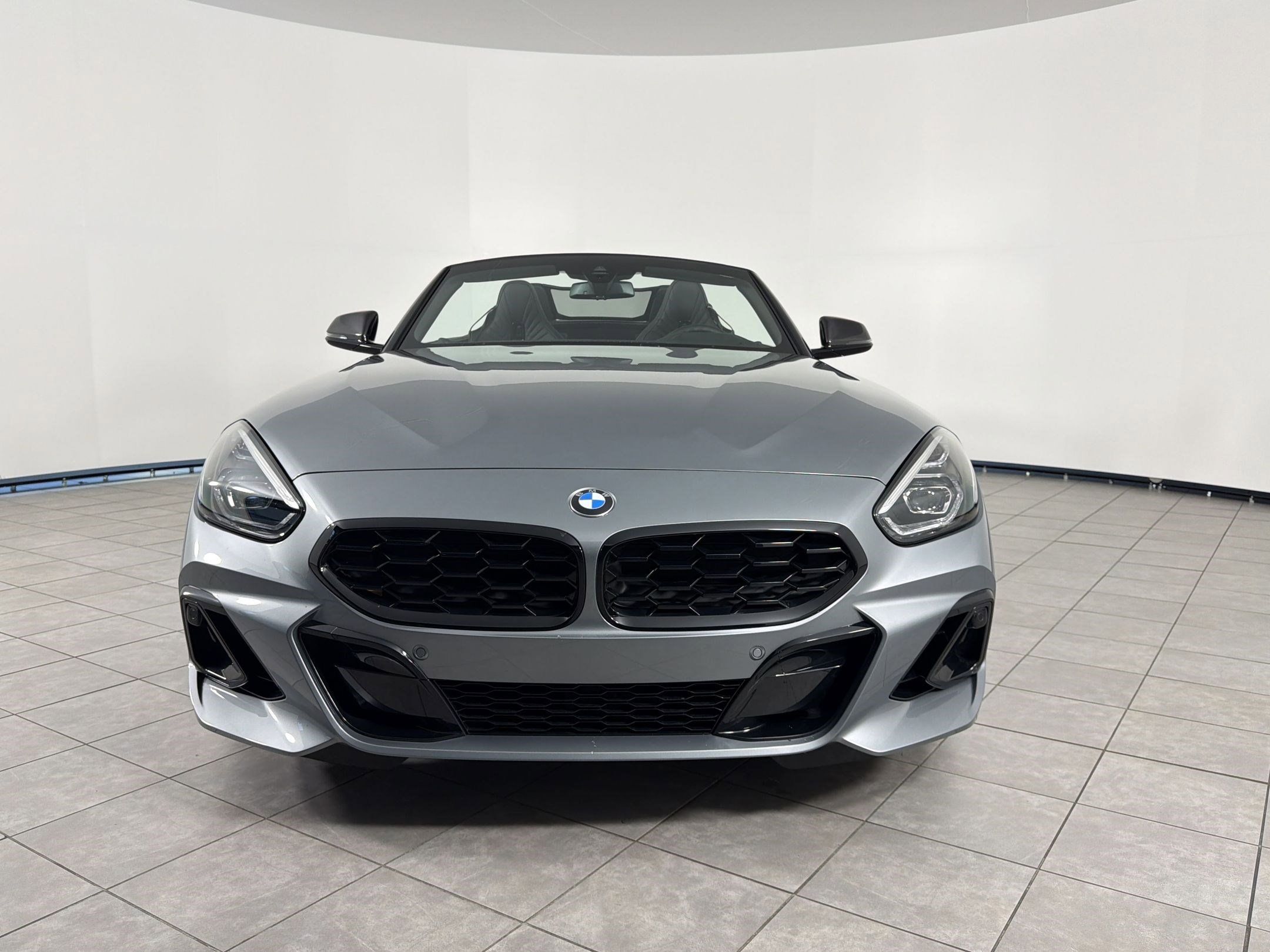 Used 2025 BMW Z4 M40i w/ Edition image 6