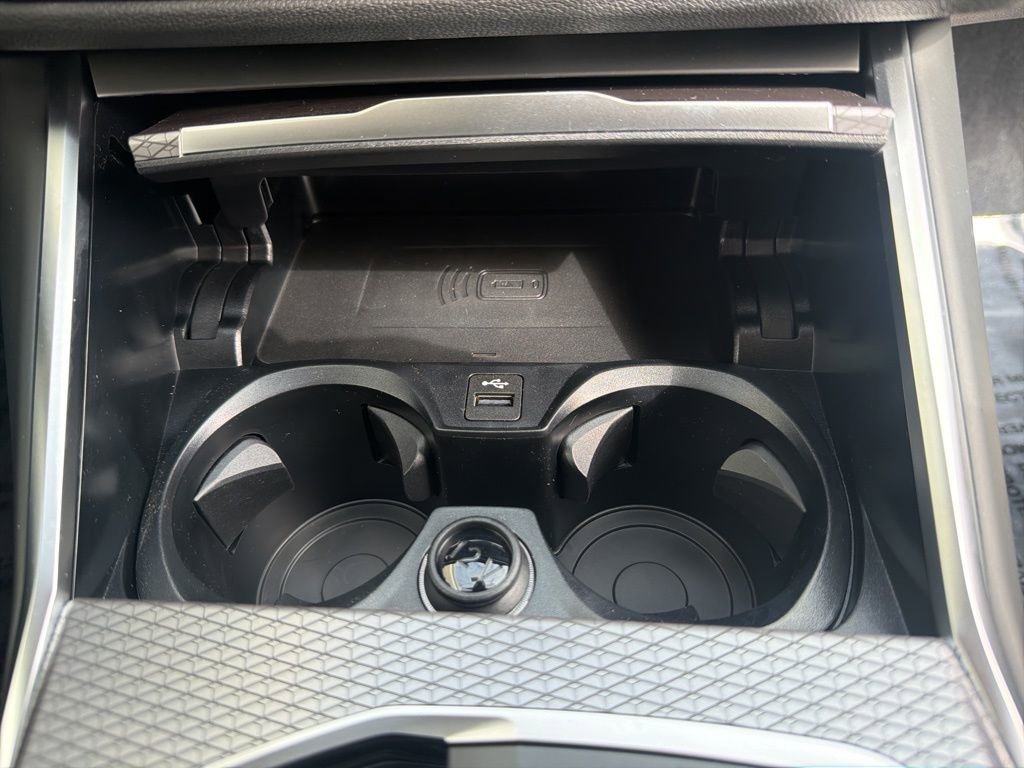 New 2026 BMW 330i xDrive Sedan w/ Convenience Package image 23
