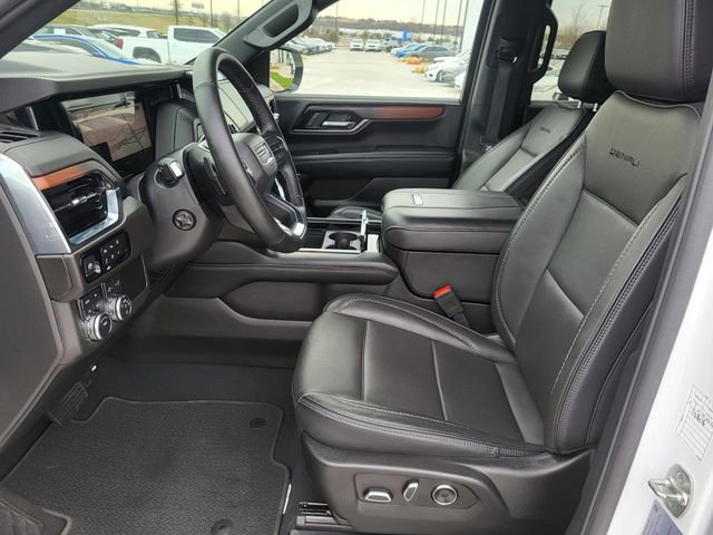 Used 2025 GMC Yukon Denali image 18
