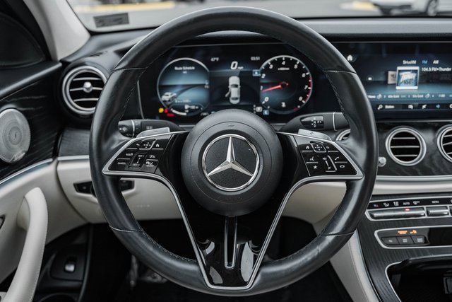 Certified 2023 Mercedes-Benz E 350 4MATIC Sedan w/ Premium Package image 29