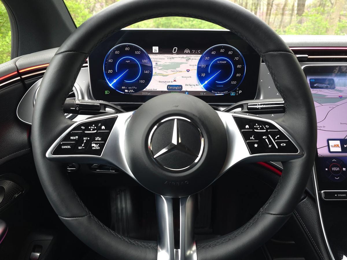 Used 2023 Mercedes-Benz EQE 350+ 4MATIC Sedan w/ Exclusive Trim Package image 34