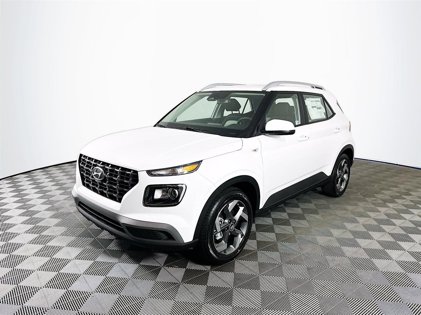 New 2025 Hyundai Venue SEL image 3