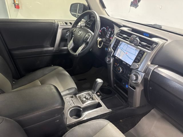 Used 2020 Toyota 4Runner SR5 Premium w/ Moonroof Package RWD image 24