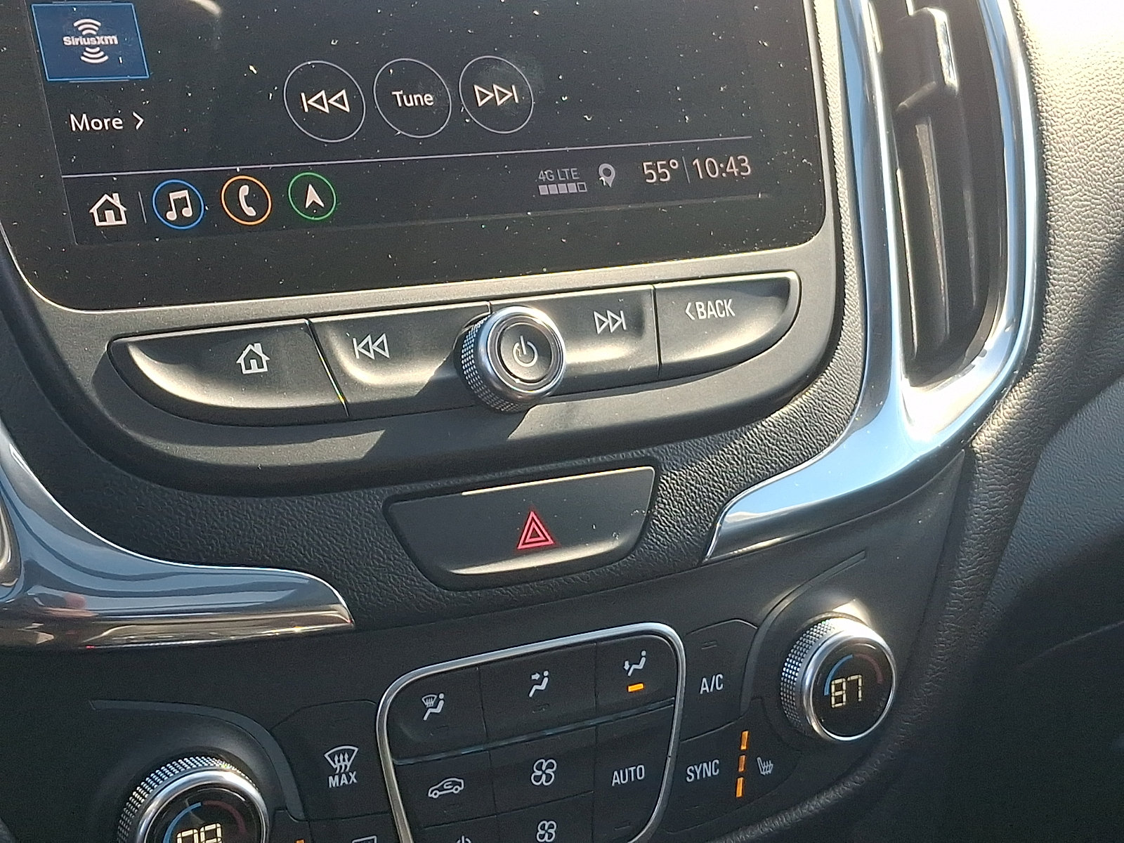 Used 2019 Chevrolet Equinox LT AWD/4WD image 17