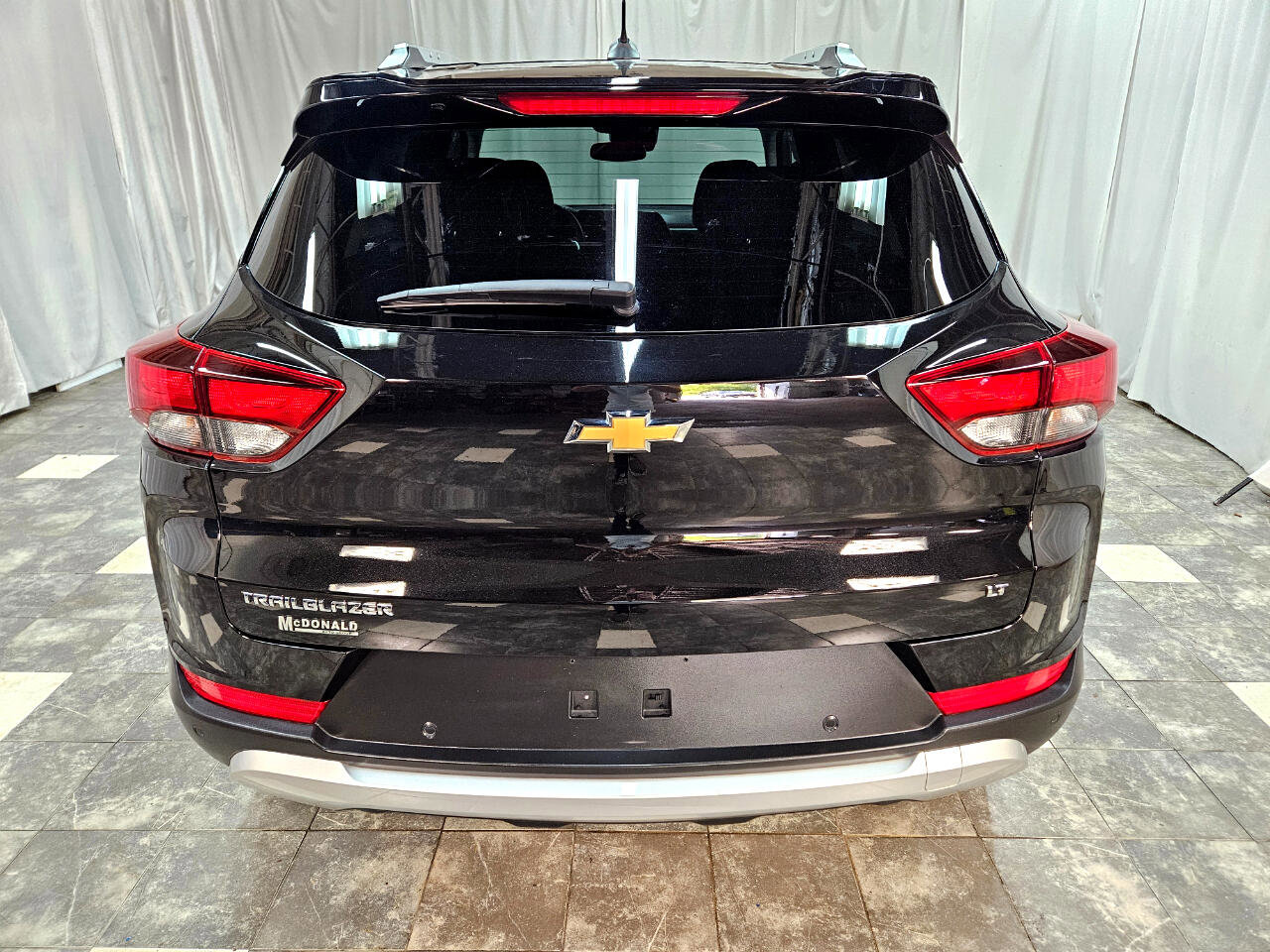 Used 2025 Chevrolet TrailBlazer LT w/ Convenience Package image 4