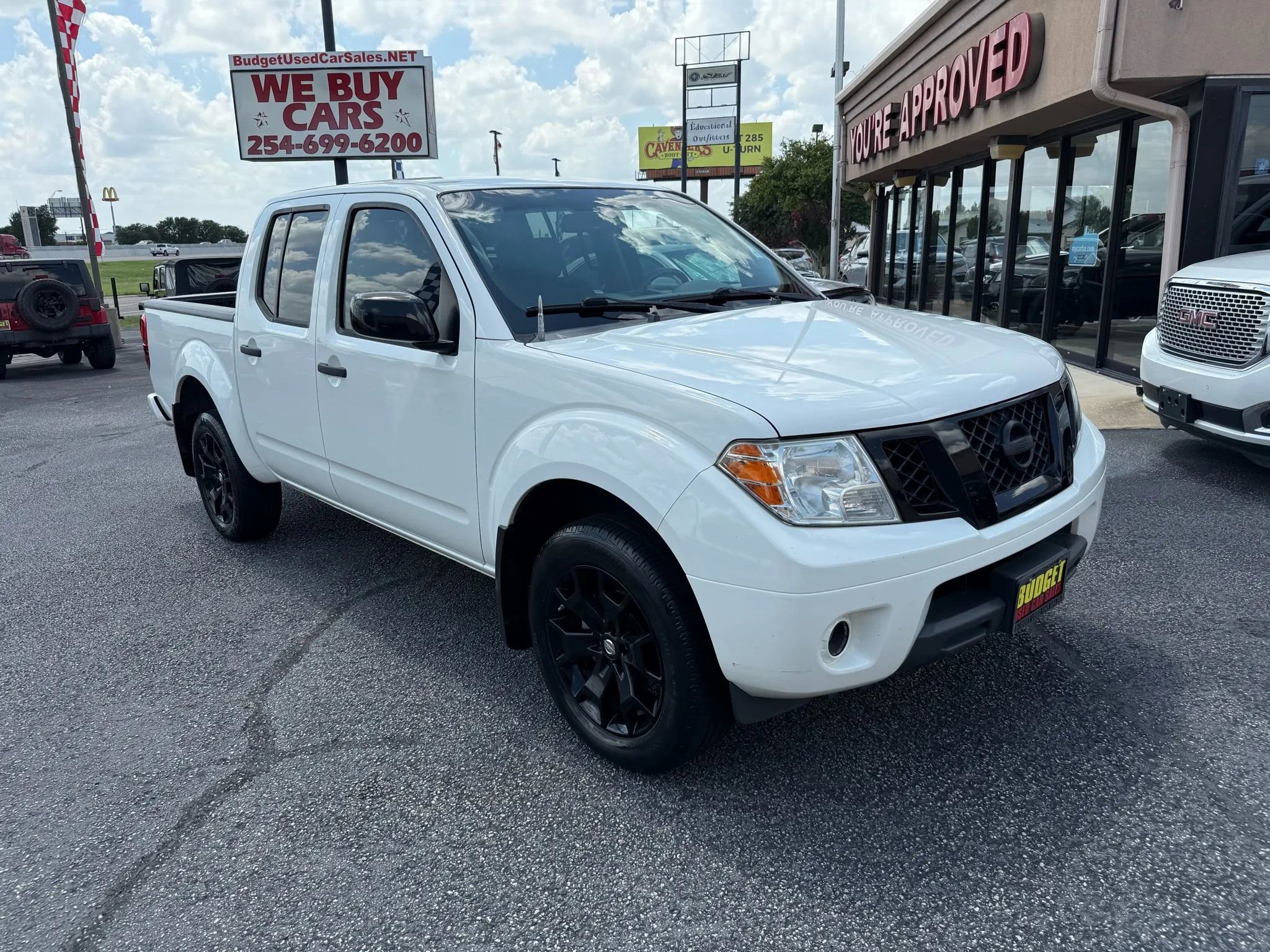 Used 2019 Nissan Frontier SV w/ Value Truck Package image 3