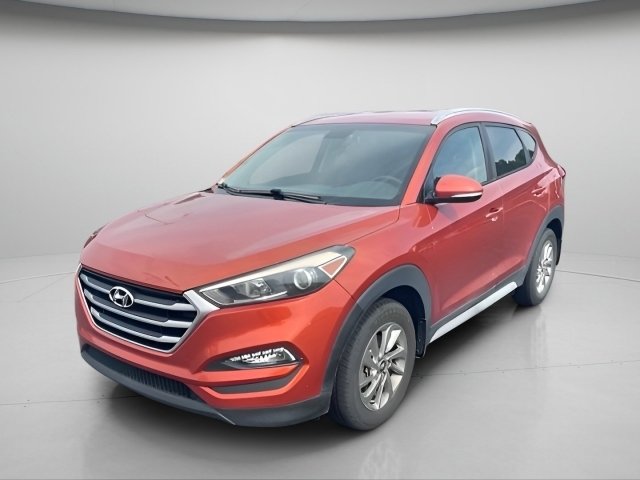 Used 2017 Hyundai Tucson SE Plus AWD/4WD image 2