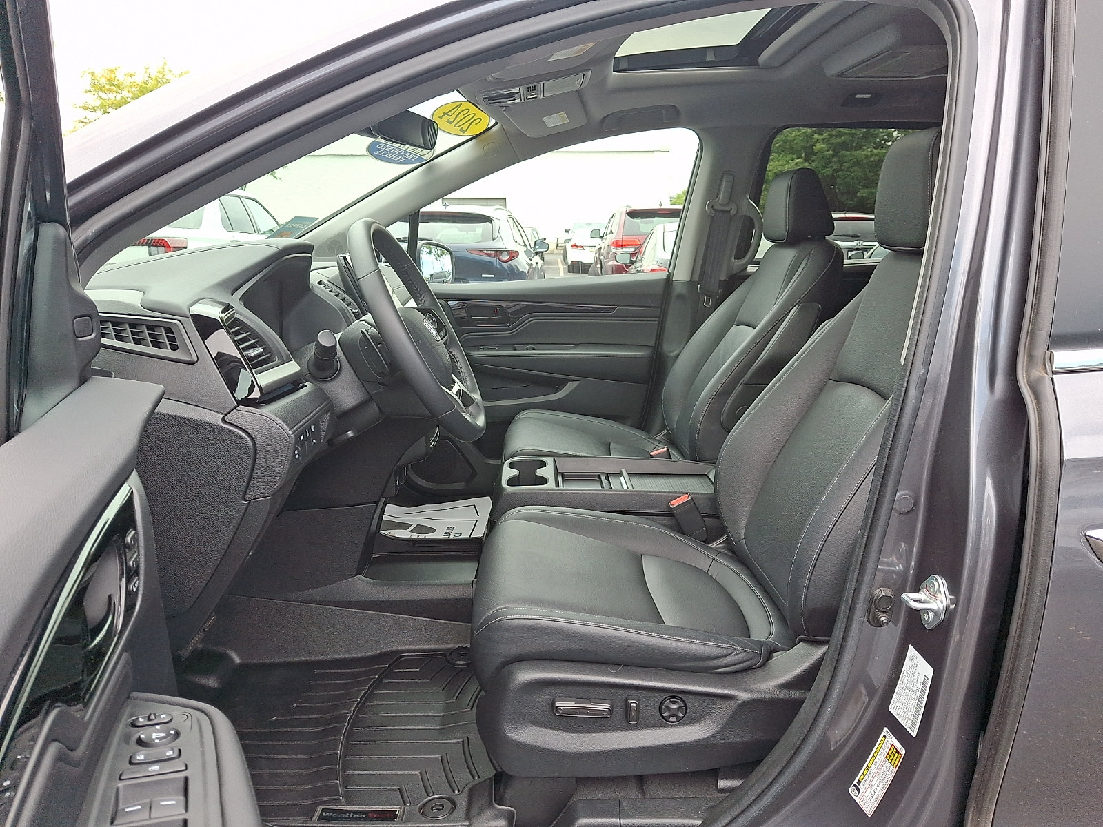 Certified 2024 Honda Odyssey Touring image 13