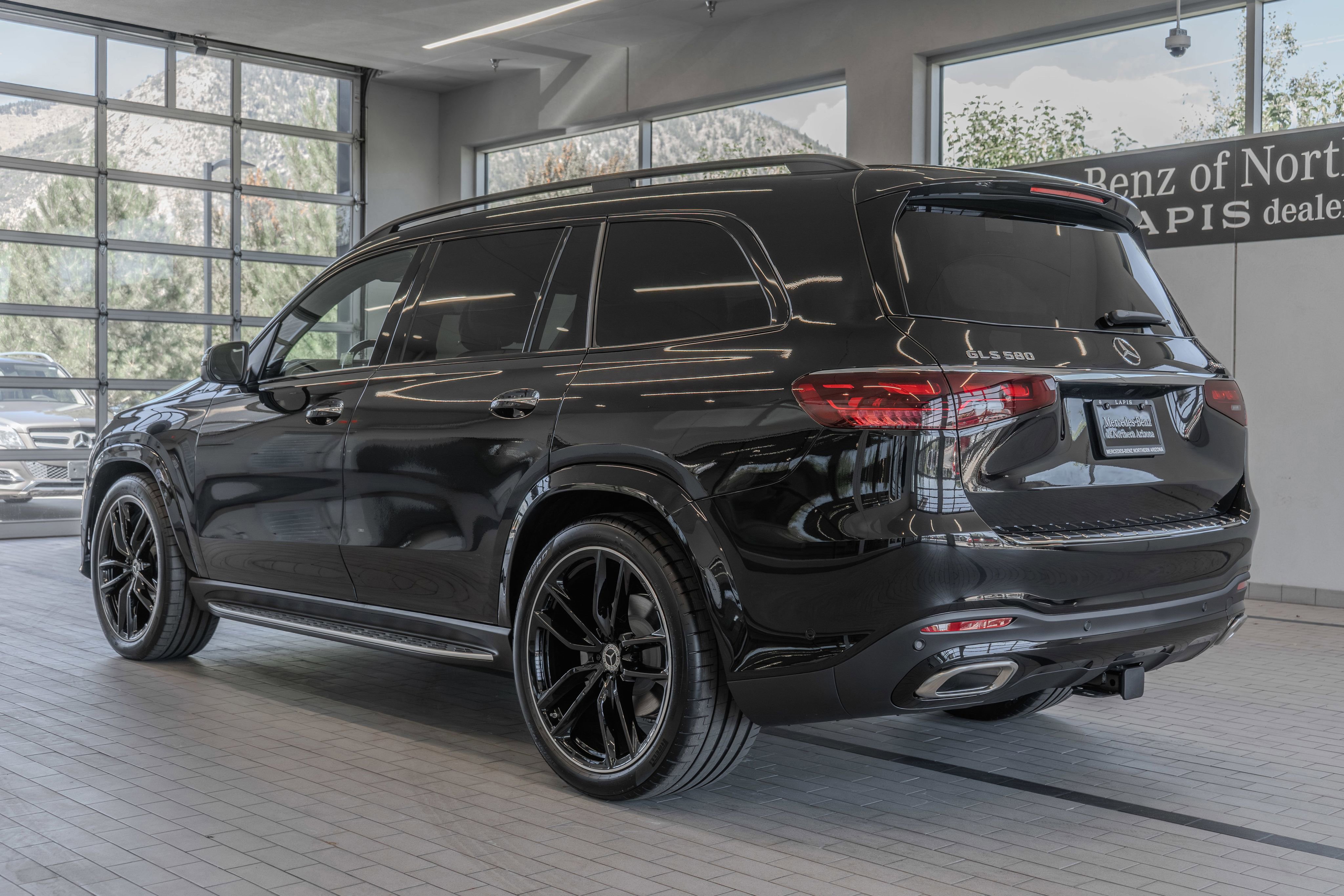 New 2026 Mercedes-Benz GLS 580 4MATIC image 13